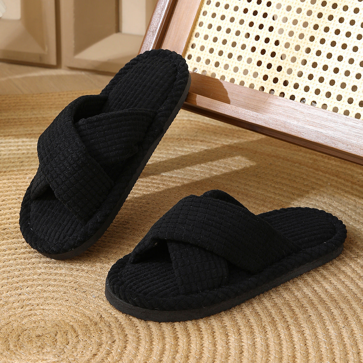 Comfortable and Moisture-Absorbing Open-Toe Women's Slippers with Cross-Strap for Spring and Autumn