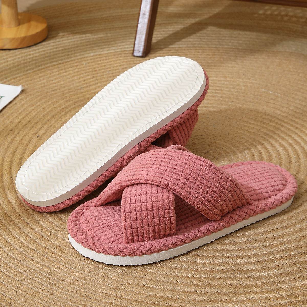 Comfortable and Moisture-Absorbing Open-Toe Women's Slippers with Cross-Strap for Spring and Autumn